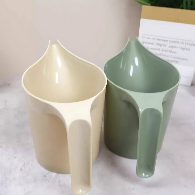 プラスチック製の長口じょうろ 家庭用庭園水やりカップ 室内用 - Watering Can Long Spout のレビューと価格