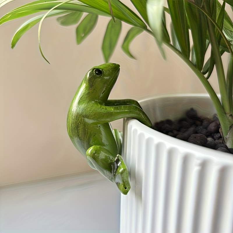 ミニチュアのかわいい樹脂製カエルの置物、植木鉢の上を登る、庭 - Gardening Tools Cute のレビューと価格