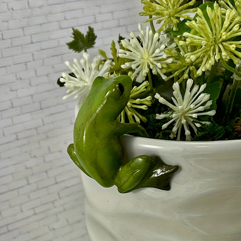 ミニチュアのかわいい樹脂製カエルの置物、植木鉢の上を登る、庭 - Gardening Tools Cute のレビューと価格